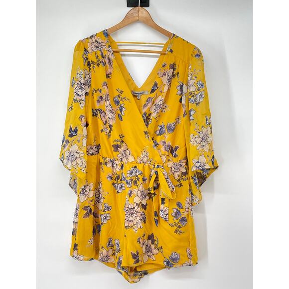 Bailey Blue‎ Yellow Floral Romper Size L Flowy Girly Cottage Coquette - Picture 1 of 4